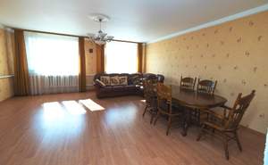 Дом 273м&sup2;, 2-этажный, участок 9 сот.  