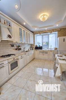 Таунхаус 226м², 3-этажный, участок 2 сот.  