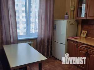 1-к квартира, посуточно, 42м2, 6/10 этаж