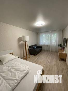 1-к квартира, посуточно, 35м2, 4/9 этаж