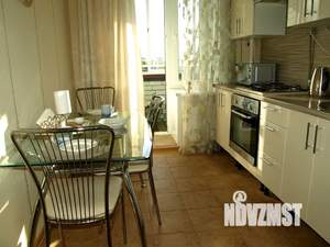 1-к квартира, посуточно, 38м2, 7/9 этаж