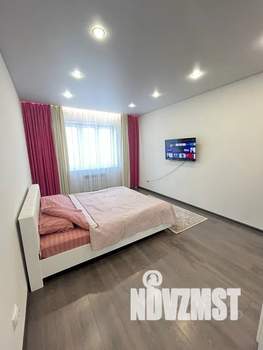 1-к квартира, посуточно, 38м2, 10/12 этаж