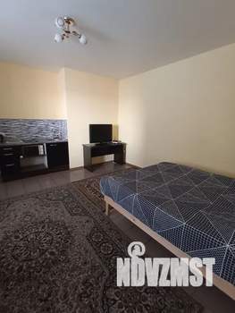 Студия квартира, посуточно, 30м2, 1/9 этаж