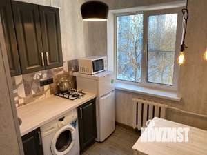 2-к квартира, посуточно, 42м2, 5/5 этаж