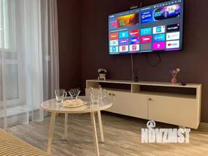 1-к квартира, посуточно, 42м2, 8/10 этаж