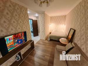 Студия квартира, посуточно, 30м2, 1/5 этаж