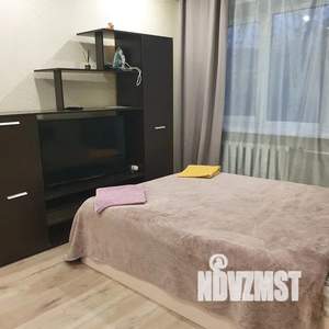 1-к квартира, посуточно, 32м2, 3/5 этаж