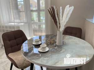 Студия квартира, посуточно, 44м2, 2/4 этаж