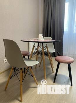 1-к квартира, посуточно, 39м2, 1/1 этаж