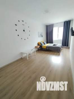 1-к квартира, посуточно, 35м2, 2/18 этаж