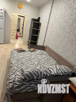 Студия квартира, посуточно, 35м2, 16/18 этаж