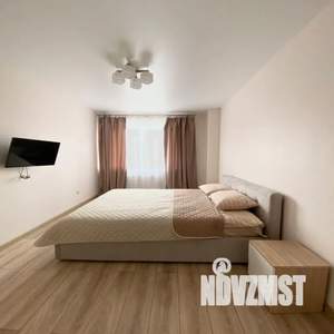 1-к квартира, посуточно, 38м2, 3/15 этаж