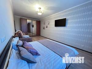 1-к квартира, посуточно, 42м2, 2/16 этаж