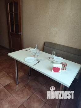 1-к квартира, посуточно, 42м2, 6/10 этаж