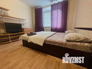 1-к квартира, посуточно, 38м2, 4/10 этаж