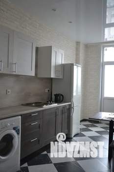 1-к квартира, посуточно, 48м2, 13/16 этаж