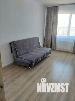 1-к квартира, посуточно, 35м2, 10/18 этаж