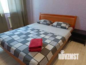 1-к квартира, посуточно, 40м2, 9/16 этаж