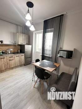 1-к квартира, посуточно, 35м2, 1/1 этаж