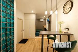 Студия квартира, посуточно, 27м2, 3/3 этаж