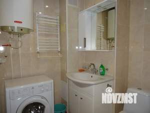 1-к квартира, посуточно, 44м2, 4/9 этаж