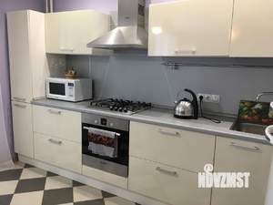 1-к квартира, посуточно, 54м2, 1/1 этаж