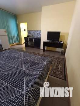 Студия квартира, посуточно, 30м2, 1/9 этаж