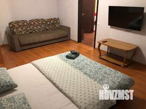 1-к квартира, посуточно, 33м2, 3/10 этаж