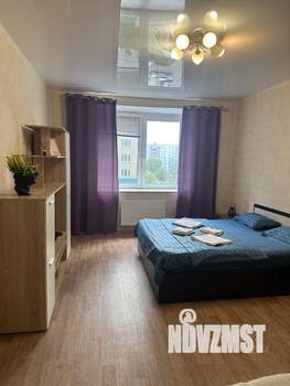 1-к квартира, посуточно, 35м2, 4/10 этаж