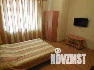 1-к квартира, посуточно, 42м2, 1/5 этаж