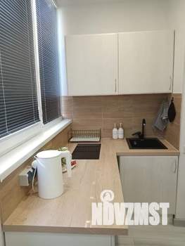 Студия квартира, посуточно, 17м2, 1/18 этаж