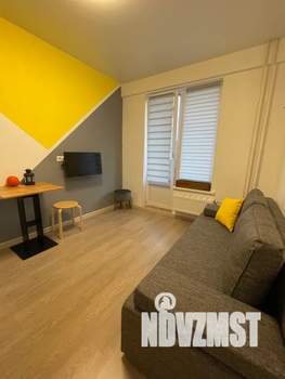 Студия квартира, посуточно, 20м2, 1/4 этаж