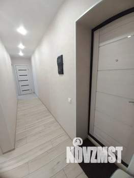 2-к квартира, посуточно, 42м2, 4/4 этаж