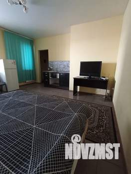 Студия квартира, посуточно, 30м2, 1/9 этаж