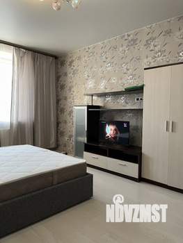 1-к квартира, посуточно, 42м2, 8/10 этаж