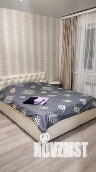 1-к квартира, посуточно, 38м2, 1/10 этаж