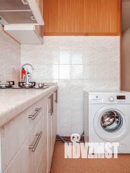 1-к квартира, посуточно, 34м2, 4/9 этаж