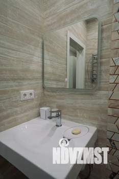 Студия квартира, посуточно, 17м2, 1/10 этаж