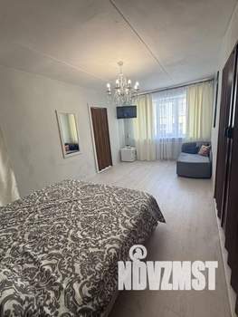 1-к квартира, посуточно, 43м2, 1/1 этаж