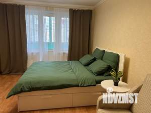 1-к квартира, посуточно, 37м2, 6/10 этаж