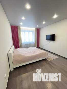 1-к квартира, посуточно, 38м2, 10/12 этаж