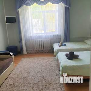 3-к квартира, посуточно, 72м2, 1/2 этаж