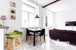 Студия квартира, посуточно, 45м2, 2/5 этаж