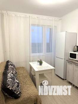 1-к квартира, посуточно, 38м2, 1/1 этаж