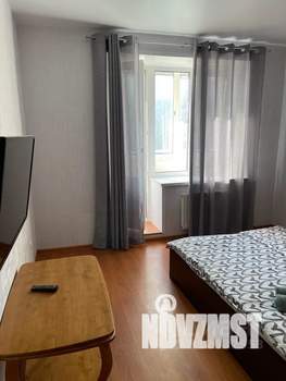 1-к квартира, посуточно, 33м2, 3/10 этаж