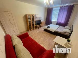 1-к квартира, посуточно, 38м2, 4/10 этаж