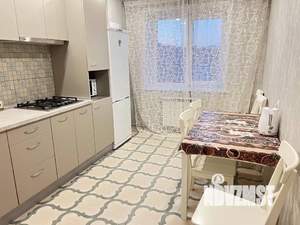 1-к квартира, посуточно, 60м2, 1/1 этаж