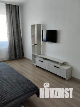 1-к квартира, посуточно, 35м2, 10/18 этаж