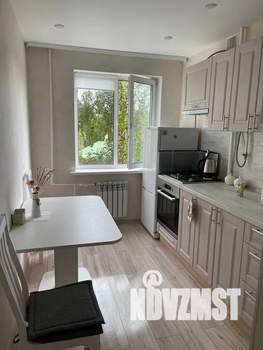 1-к квартира, посуточно, 35м2, 4/9 этаж