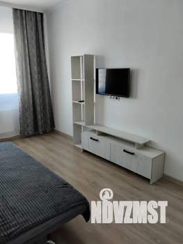 1-к квартира, посуточно, 35м2, 10/18 этаж